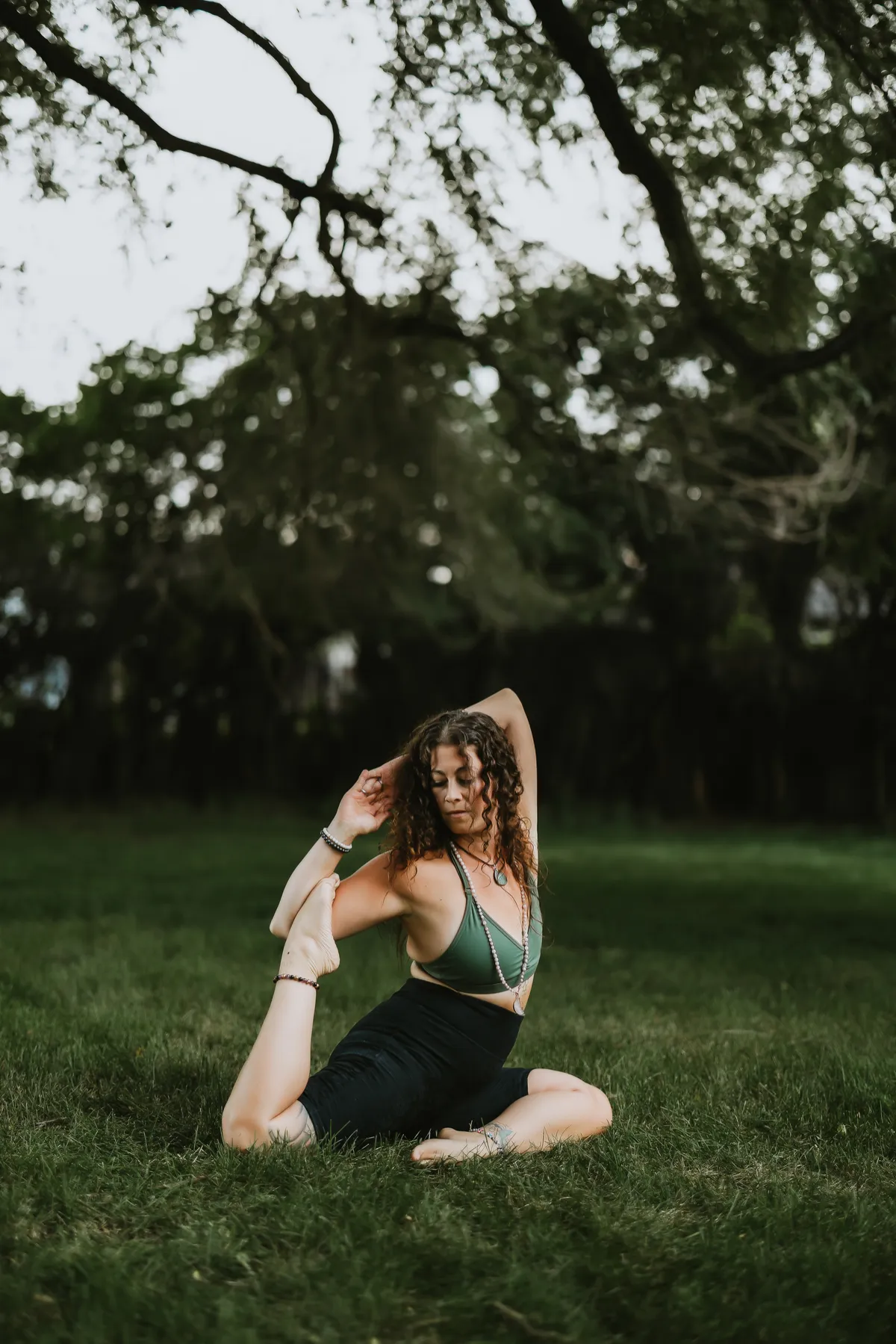 Ashley Mitchell - Yoga Flow Guide