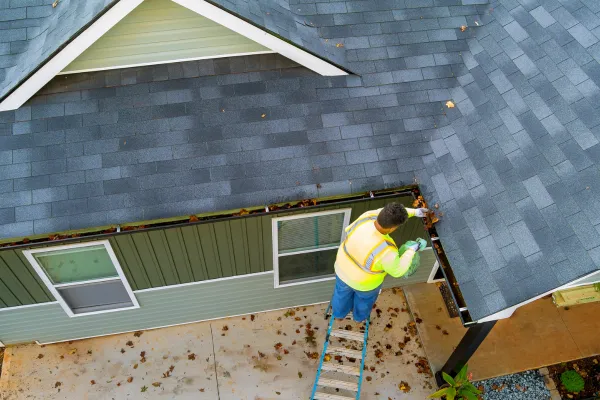 Kalamazoo Residential and Commercial Pressure Washing Blue Wheel Pressure Washing Guter Cleaning