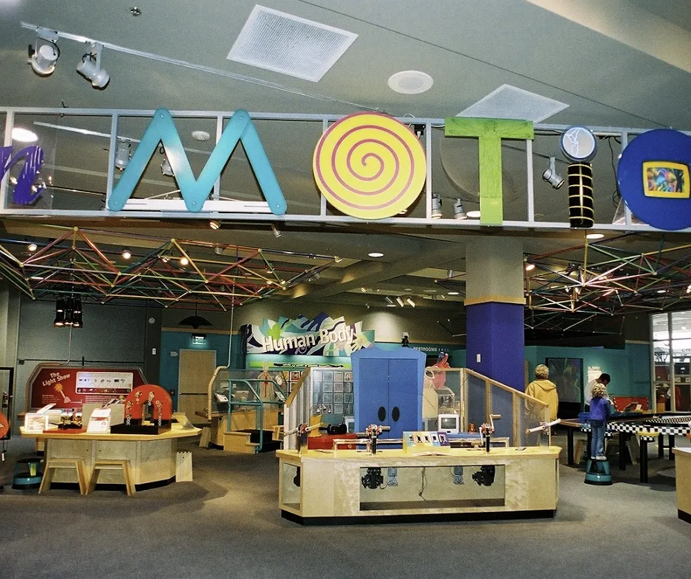 Kalamazoo, Michigan Pressure Washing Blue Wheel Pressure Washing