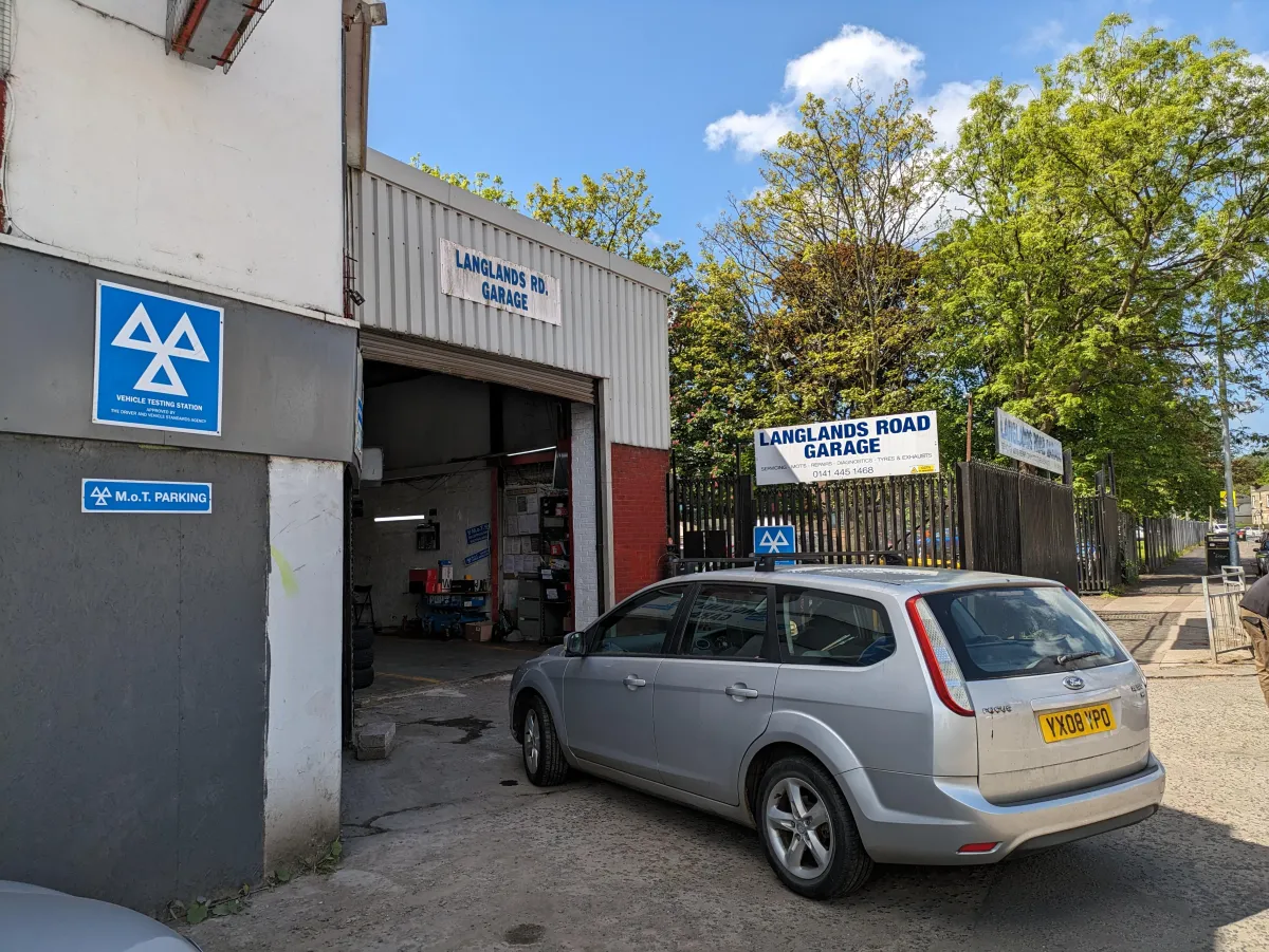 car maintenance garage