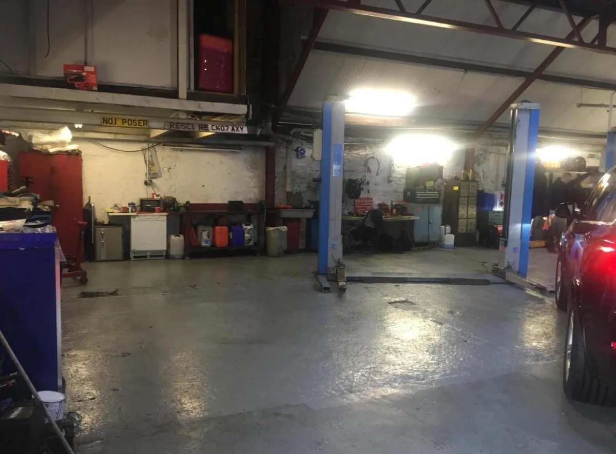 car maintenance garage