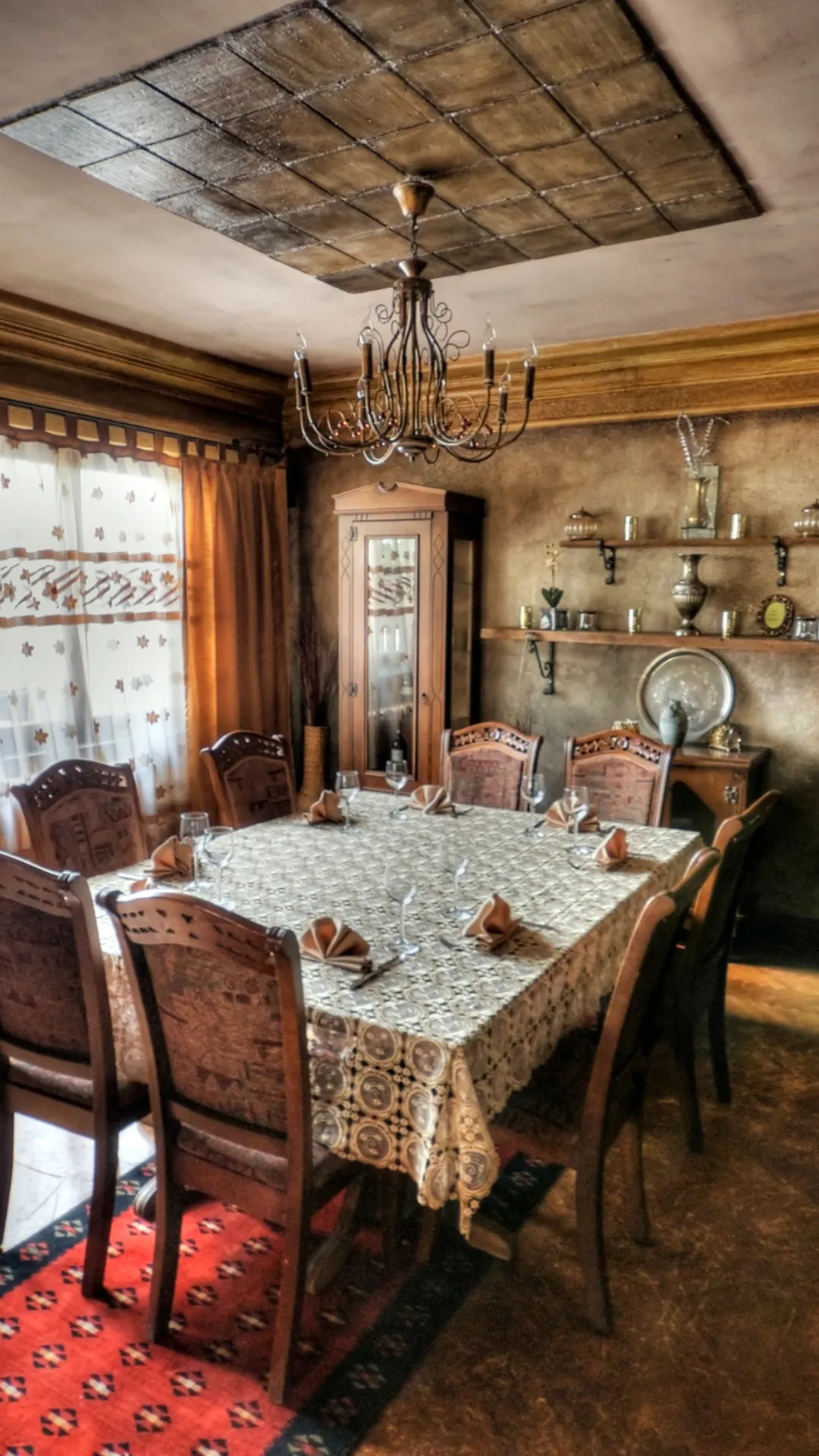 Estate sale services in Oklahoma County by Fox & Finch, offering expert staging, online auctions, cleanup, and client support from start to finish