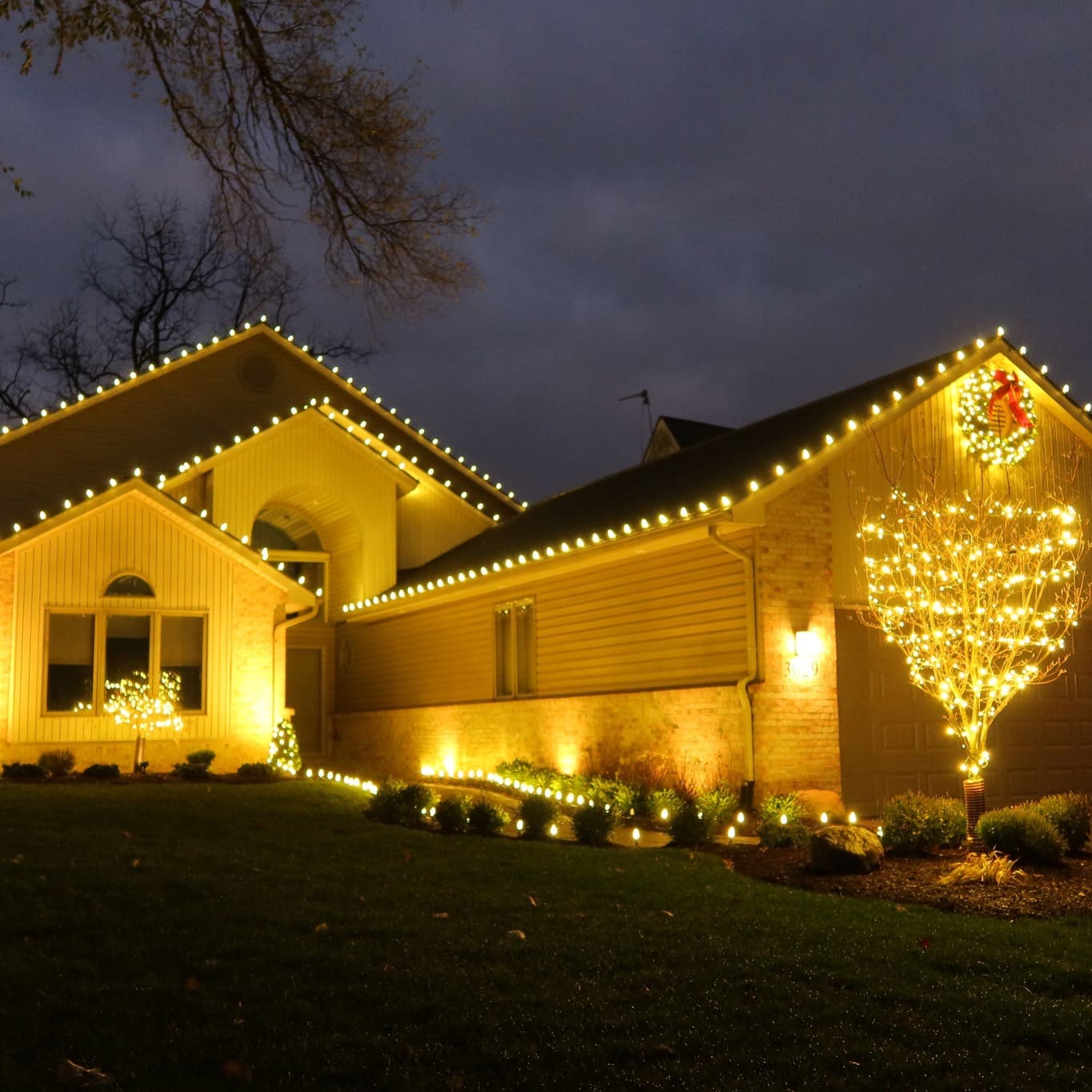 Christmas Light Installation in Lapeer