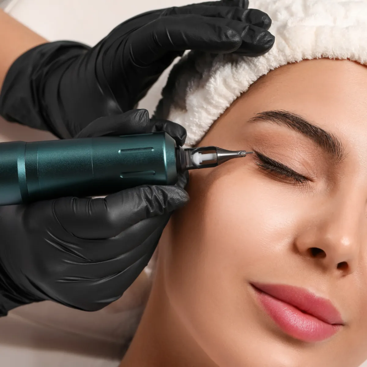 Healing & Aftercare of Eyeliner in ondonderry, NH