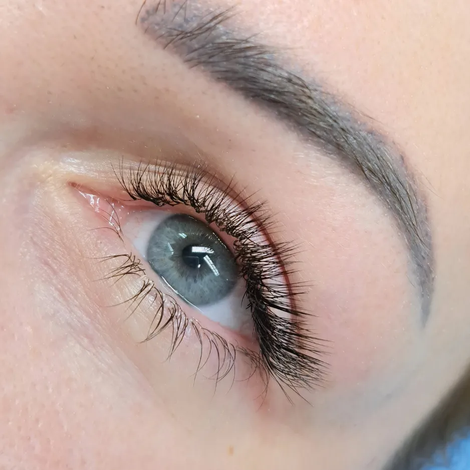 Pair Brow Lamination with Brow Tinting