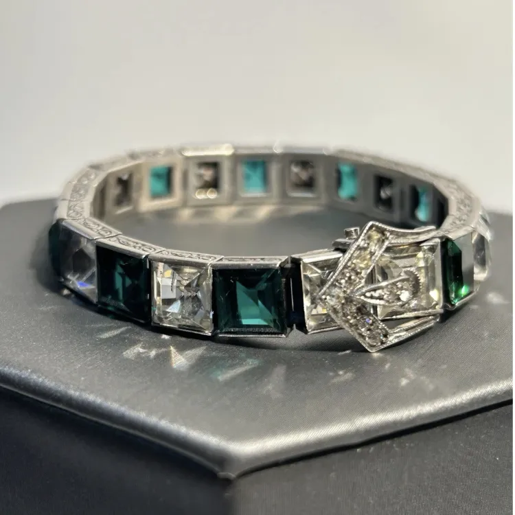 Why Estate Jewelry Is Often a Better Buy Than Brand-New Pieces