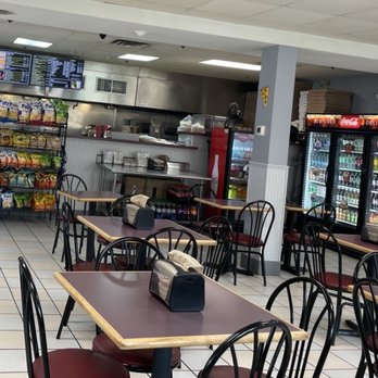 Harrys Fanmous Pizza Exterior