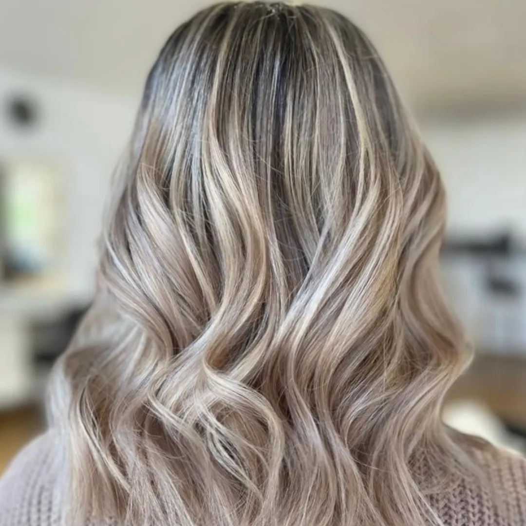 Dimensional full highlights with natural tones