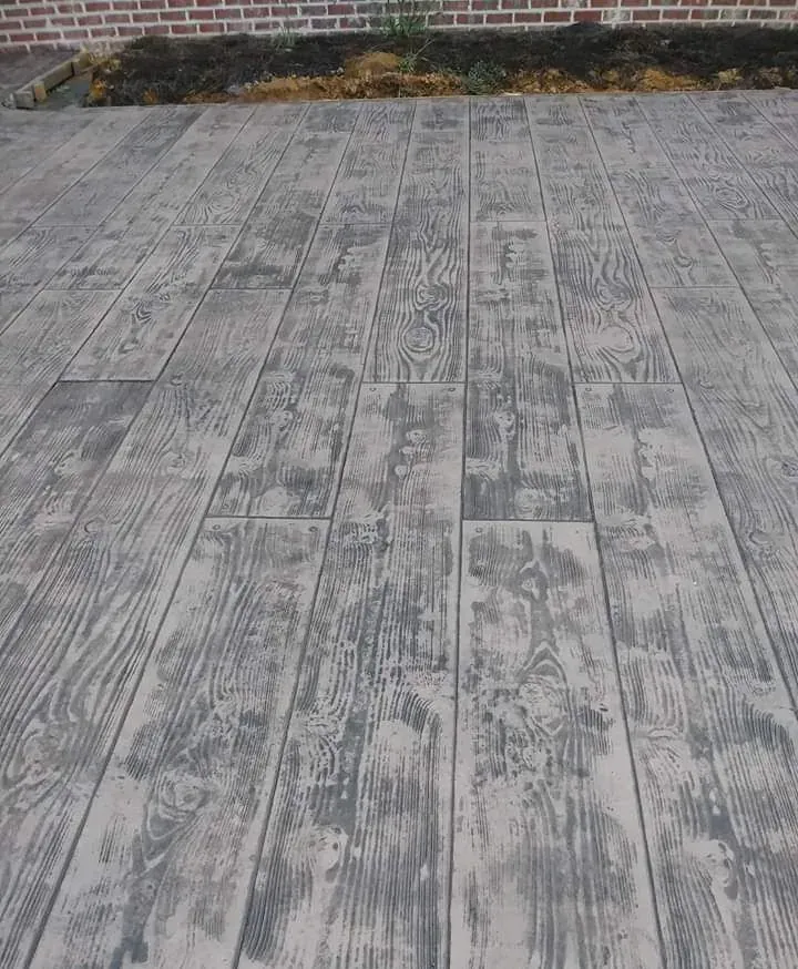 Bartlett Concrete builds and installs pathways