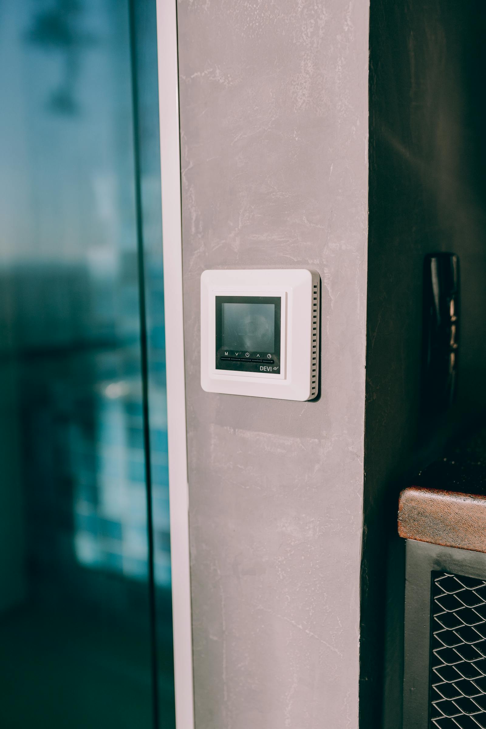 Smart heating and cooling controls in a Mahopac NY home, Putnam County