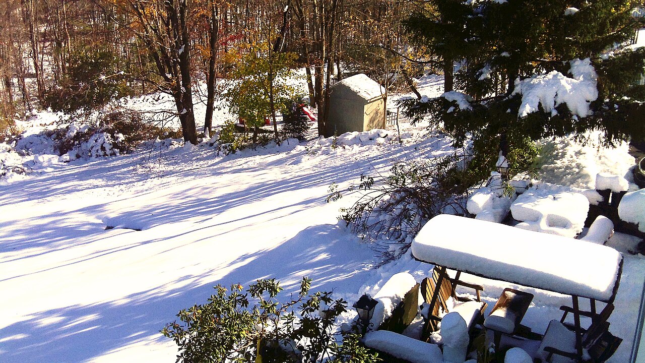 electrician-mahopac-ny-big-snowfall-nov-panoramio-01.jpg