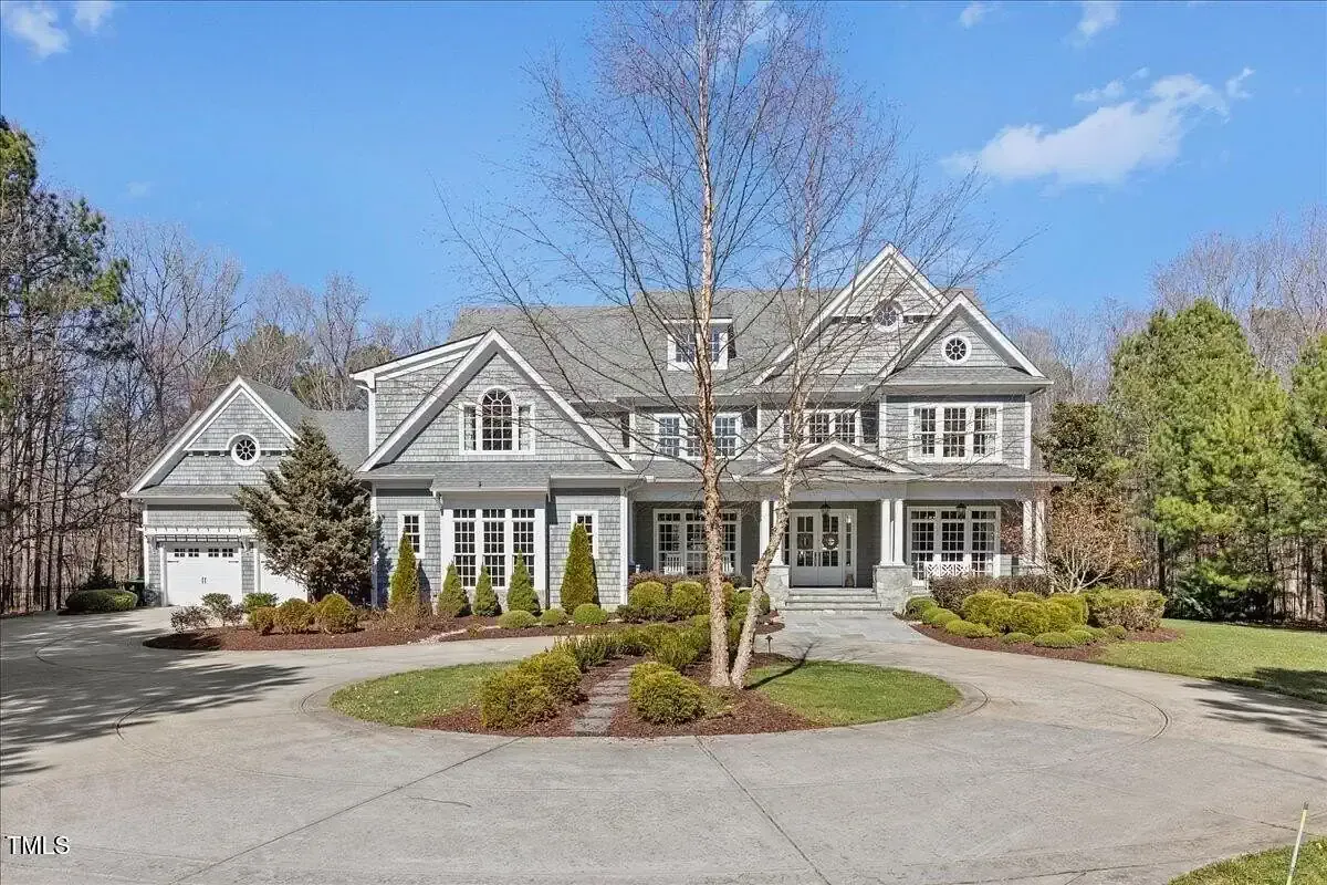 Durham Concrete builds and installs driveway 