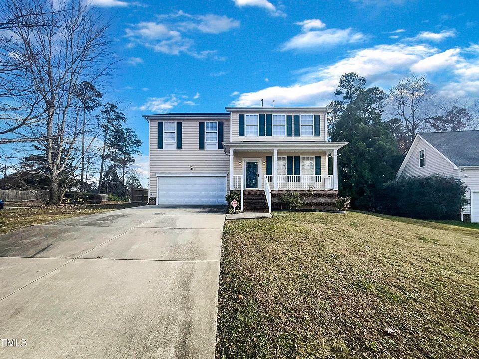 Durham Concrete builds and installs driveway 