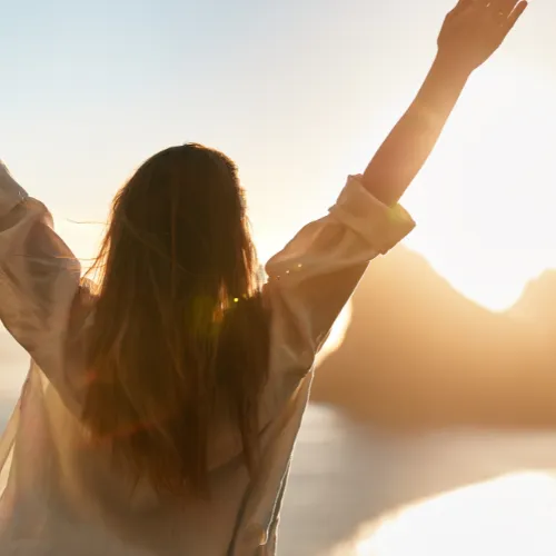 Woman feeling free after having hypnotherapy. Carrie Druce Mind Magick