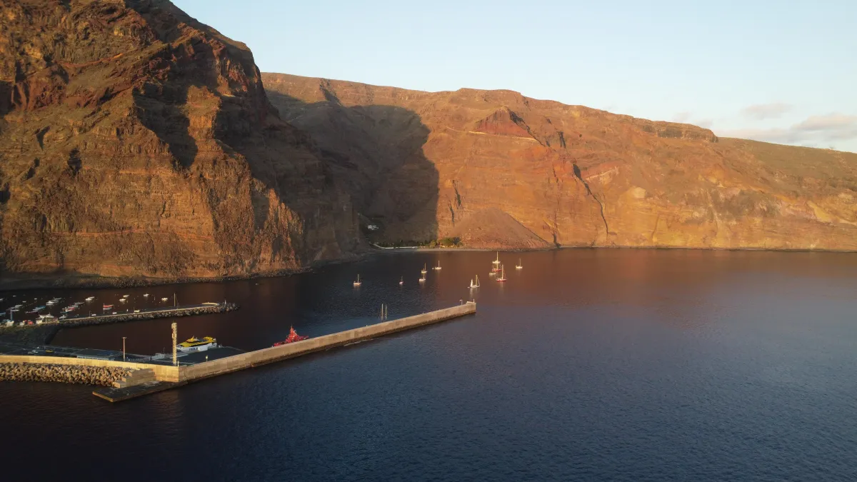 Sailing to Valle Gran Rey