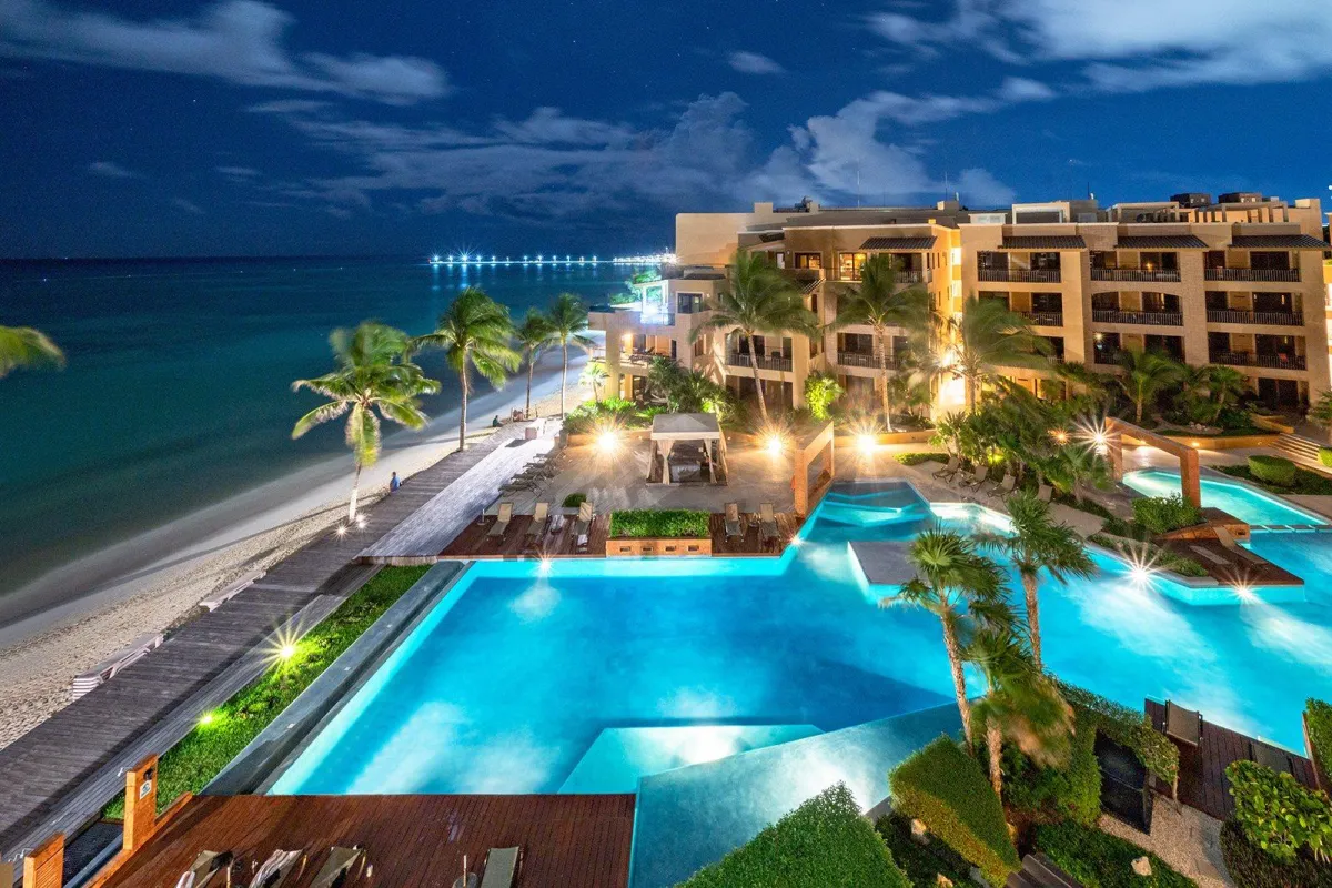 Modern beachfront living at Zoi Menesse