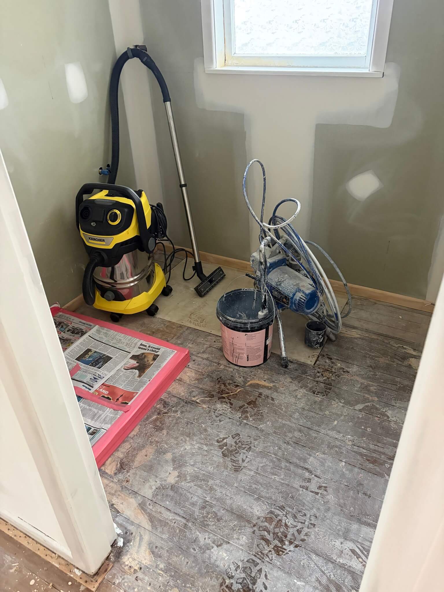 Professional spray painting preparation and finishing services in Hamilton