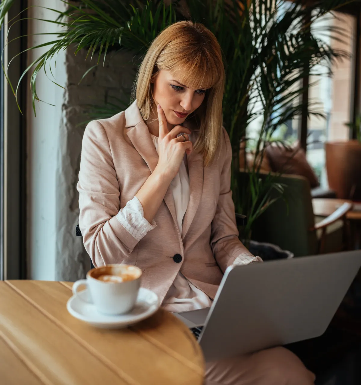 Jessica Pearson — fundadora