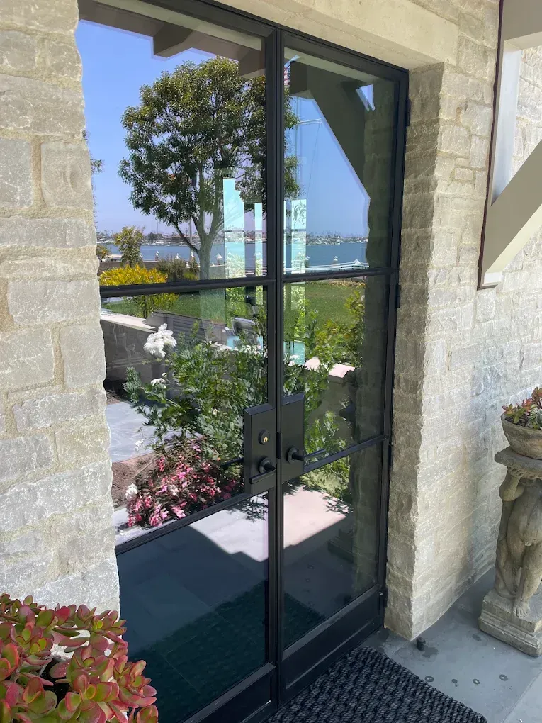 Window Cleaning in Anaheim, Irvine, Huntington Beach And Surrounding Areas