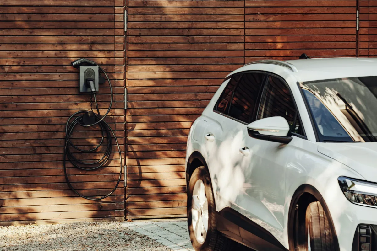 EV charger upgrade being fitted at a Hemel Hempstead home