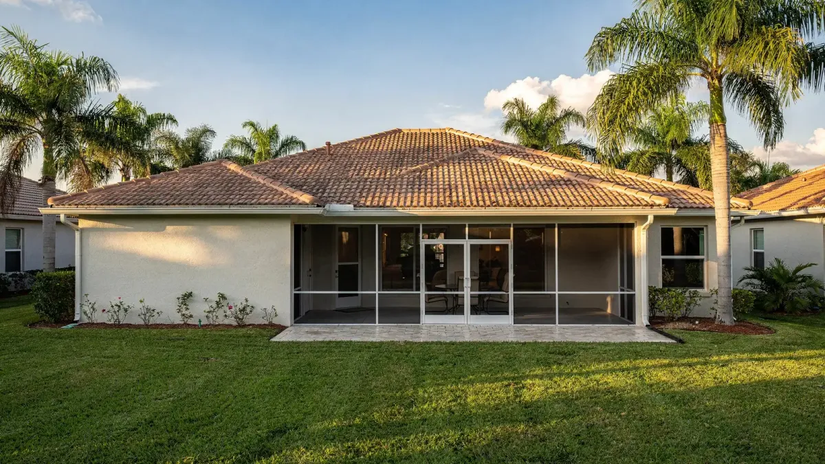 Single-story home with screened lanai and patio in Port St. Lucie