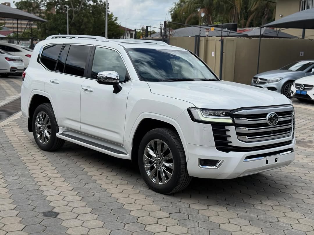 Mercedes Benz S400d luxury sedan for sale in Zambia