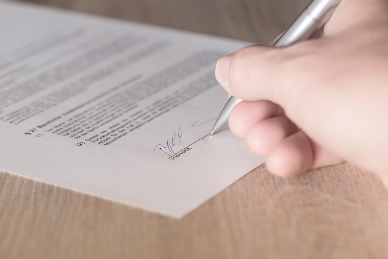 The Renewal Clause: The Most Overlooked Paragraph in Your Lease