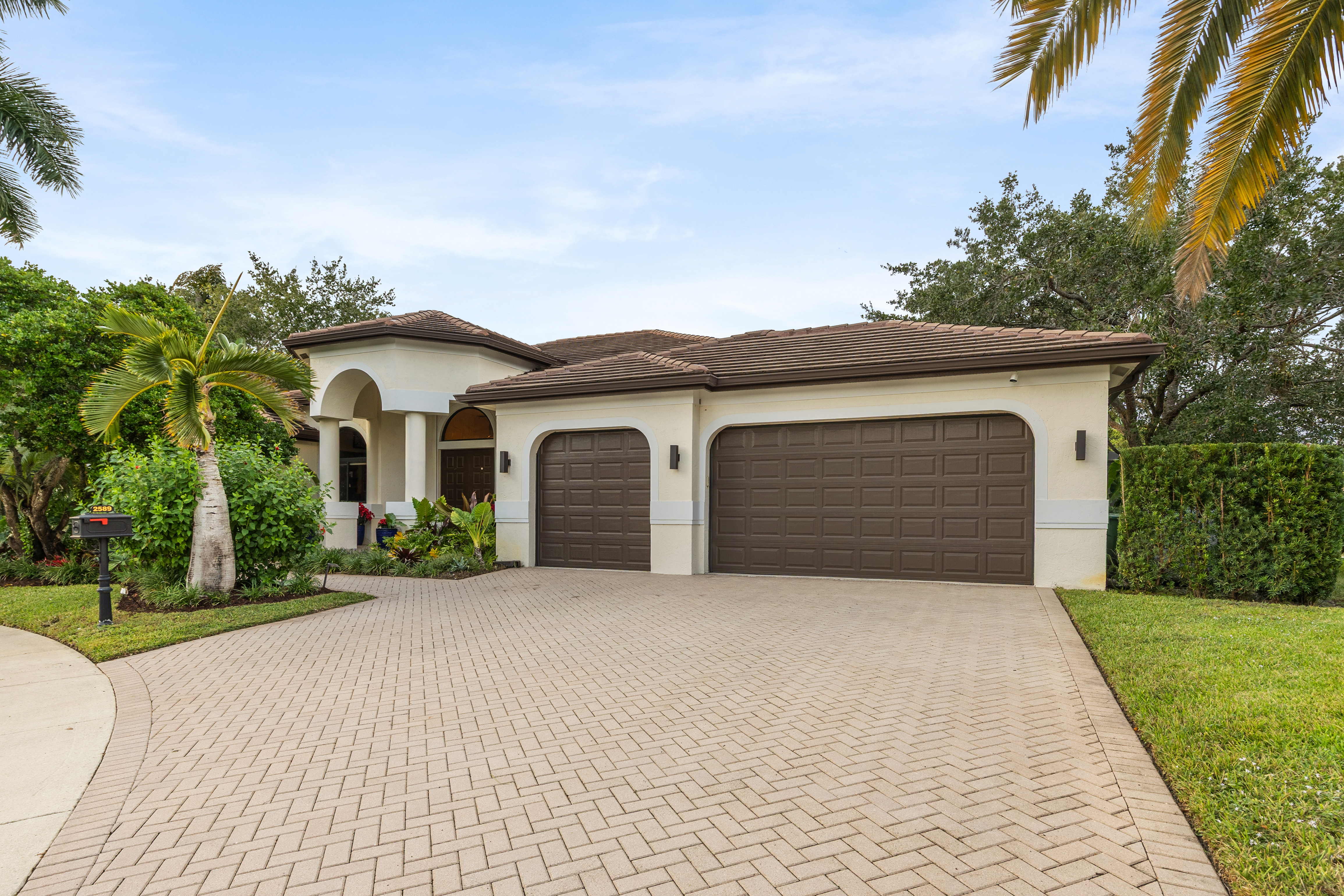 Front exterior of 2589 Mayfair in Weston, FL