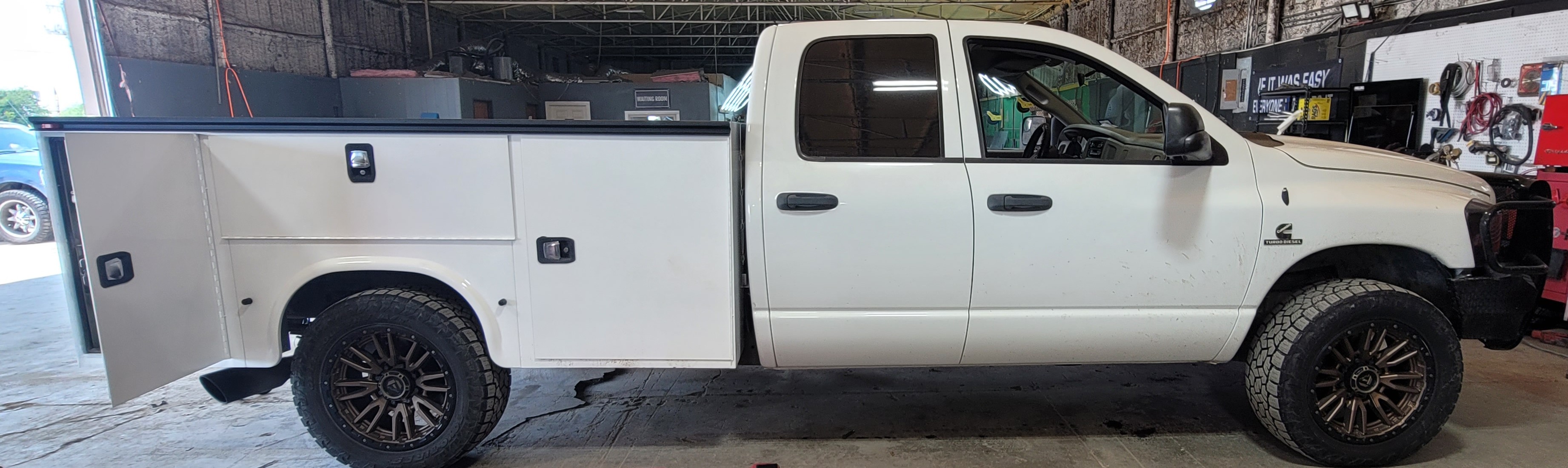 Top Reasons to Upgrade Your Commercial Work Truck