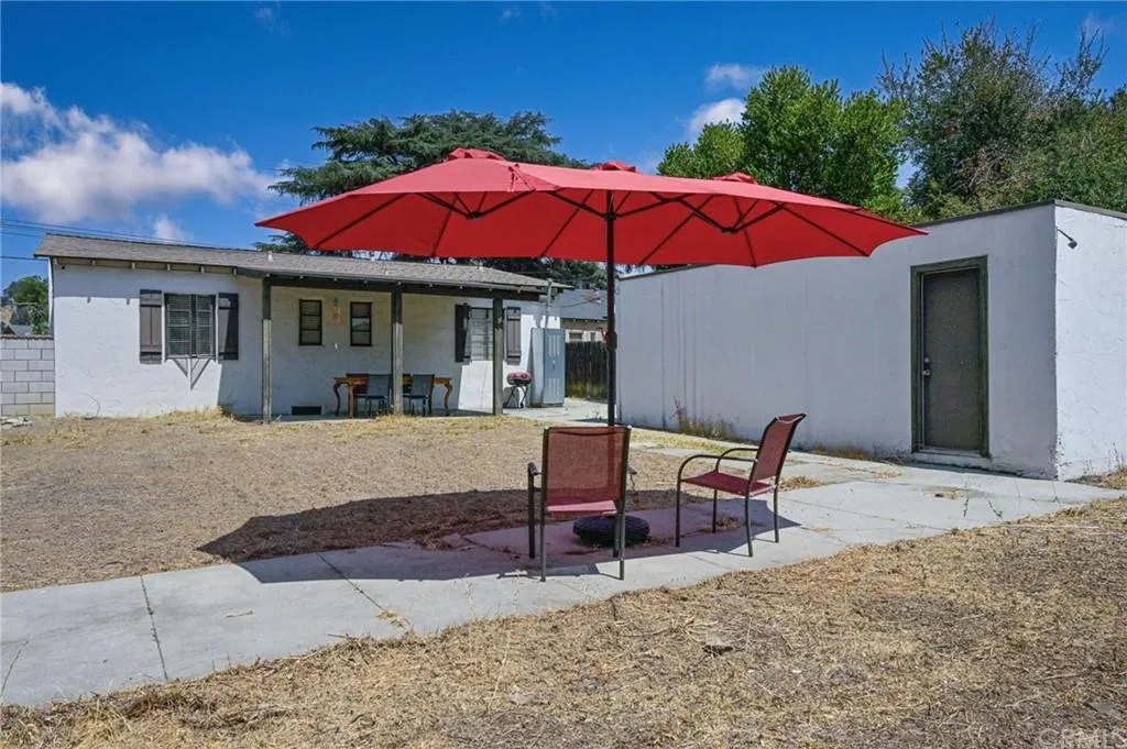 Pomona builds and installs driveway