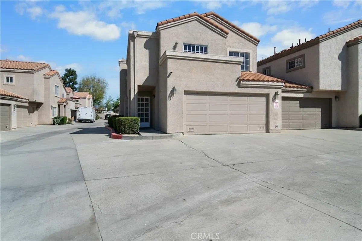 Pomona builds and installs driveway