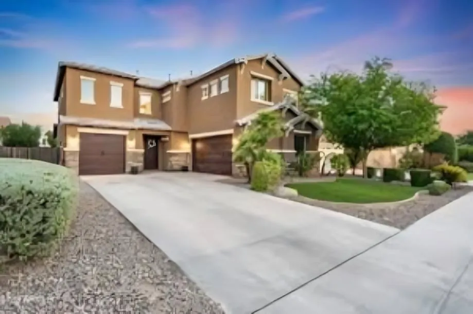 Pomona Concrete builds and installs Driveway