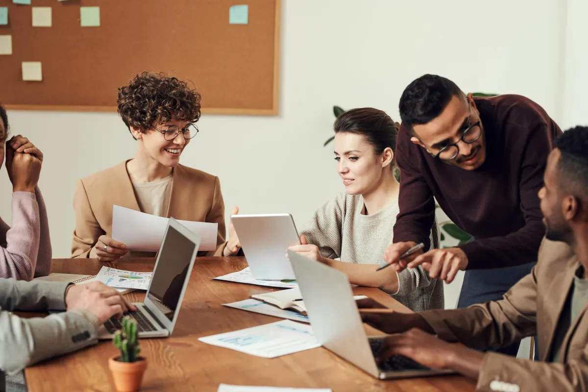 HR employees designing an HR Digital Transformation