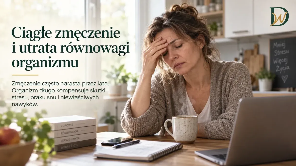 rzemęczona kobieta przy porannej kawie jako symbol przeciążenia organizmu, stresu i braku regeneracji.