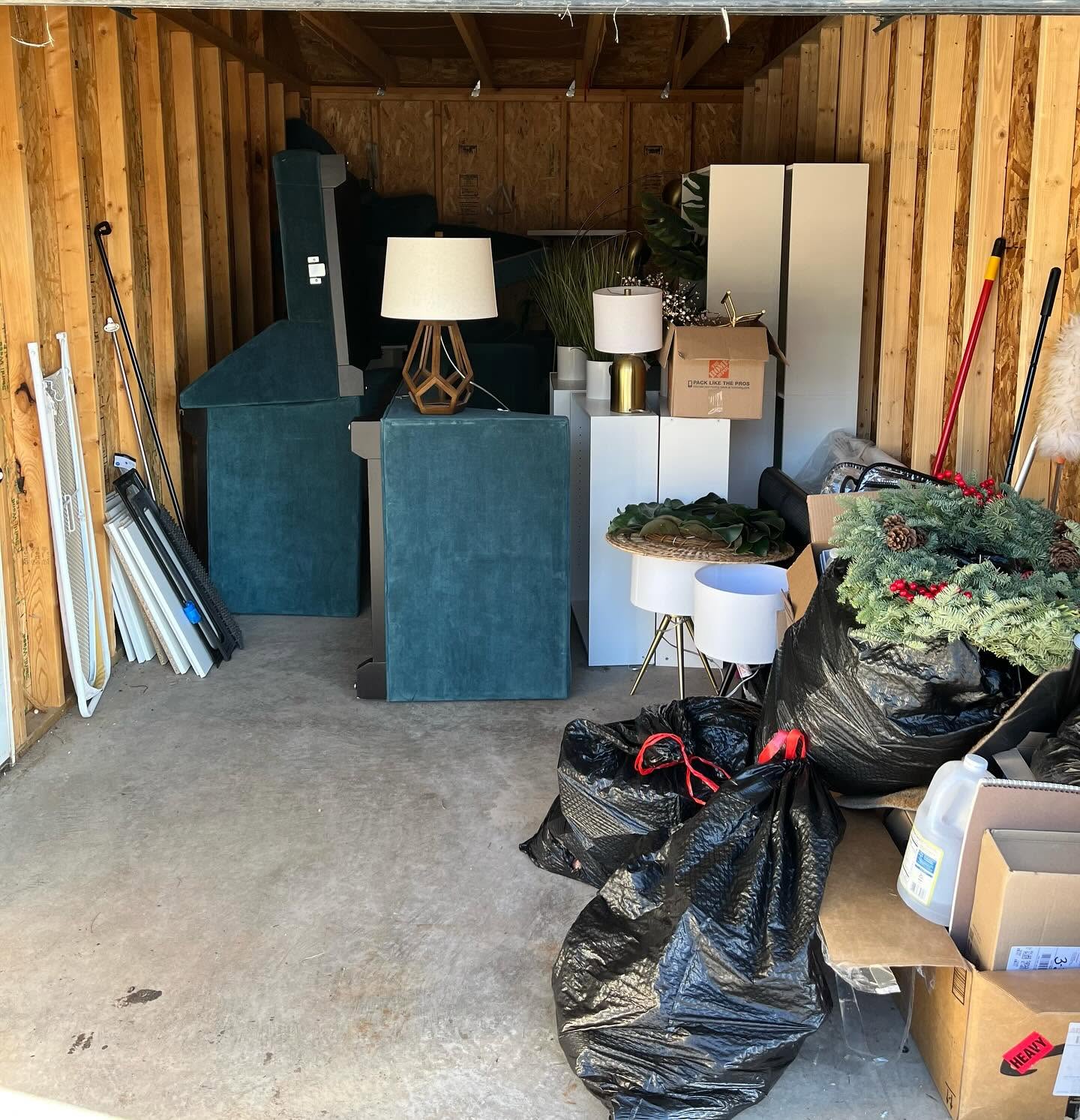 Aurora Commercial Junk