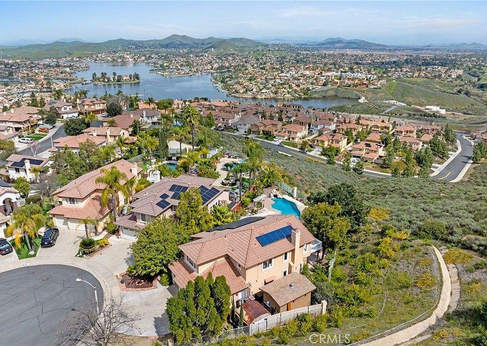 Safest areas in Lake Elsinore featuring family friendly neighborhoods parks newer homes and suburban community living