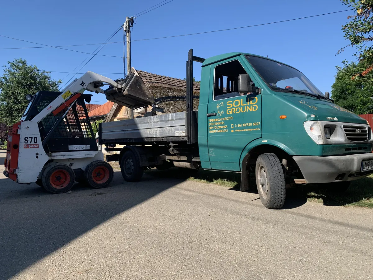 ref.kép törmelék pakolása