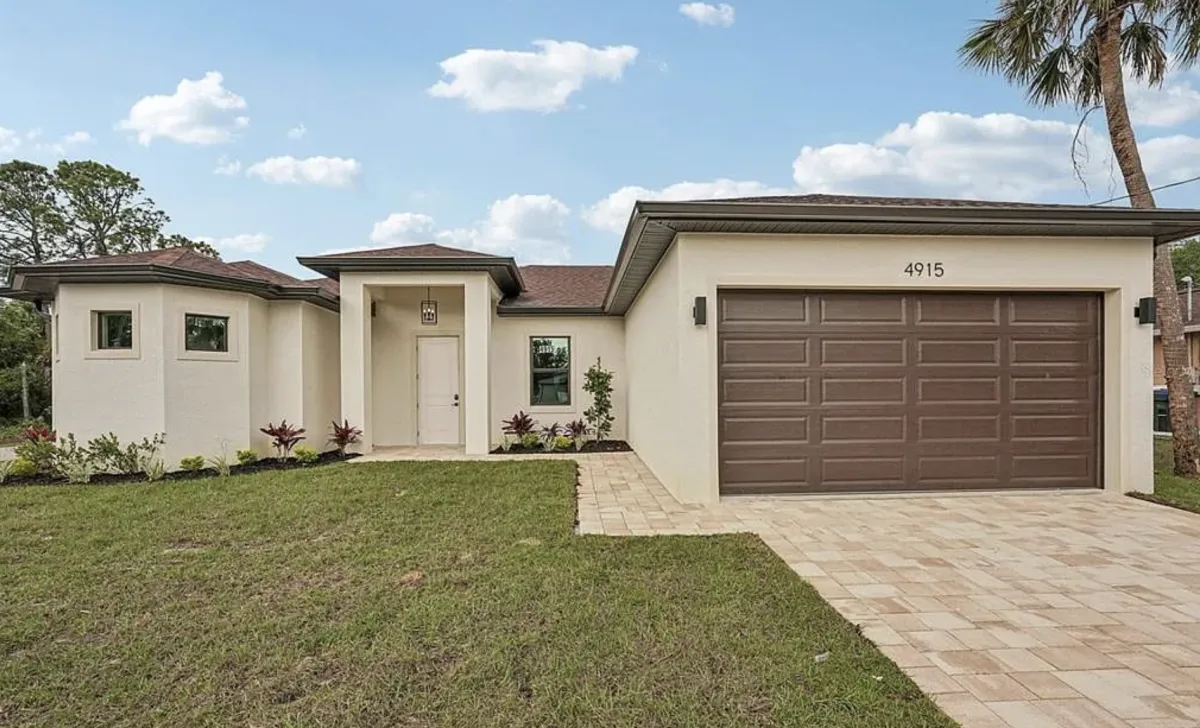 4-bedroom-home-for-sale-4975-tuscola-blvd-north-port-fl-traci-dains-realtor