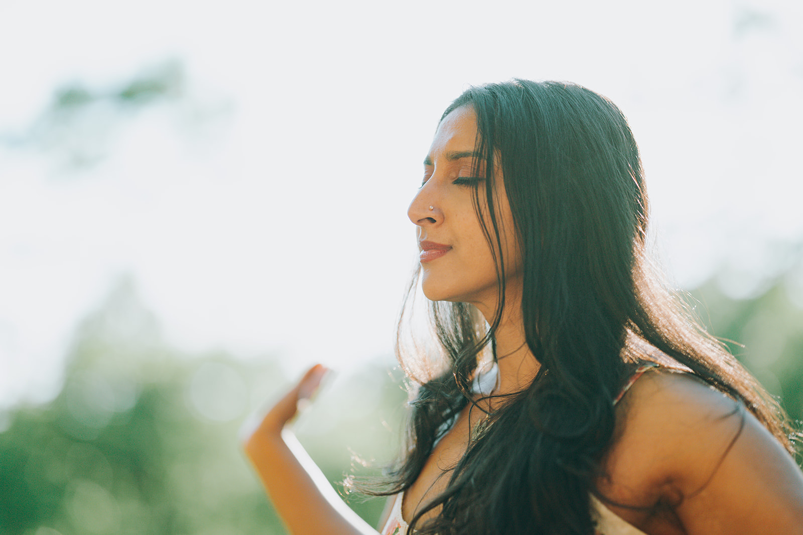 Aria Tau facilitating an intimate gathering of women