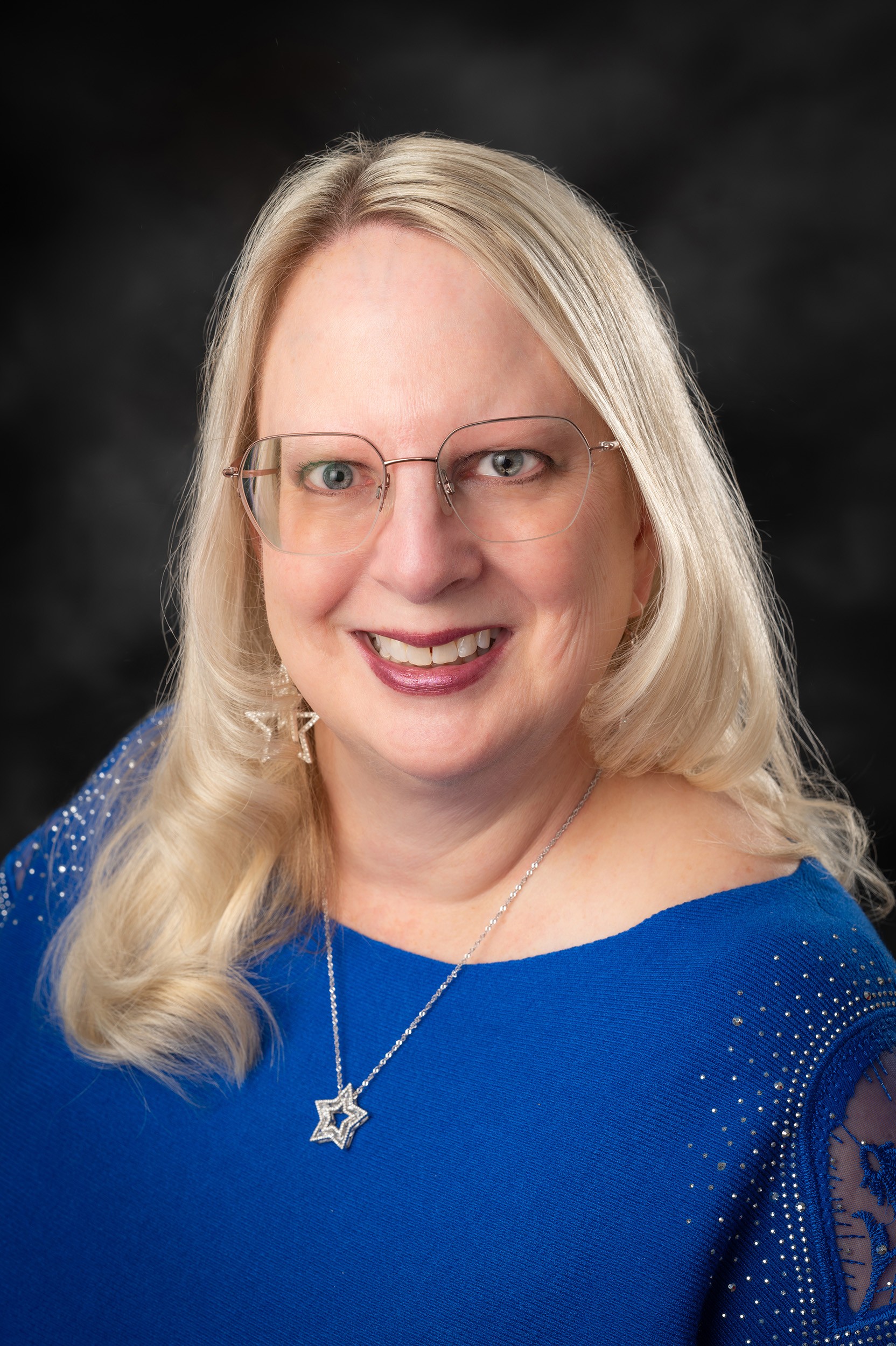 Tina Palmgren Headshot