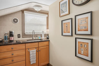 Percy's Room Suite - Attached Coffee Space