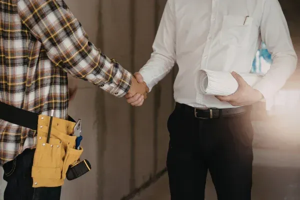 Insider Tips for Working with a General Contractor in Queen Creek, AZ