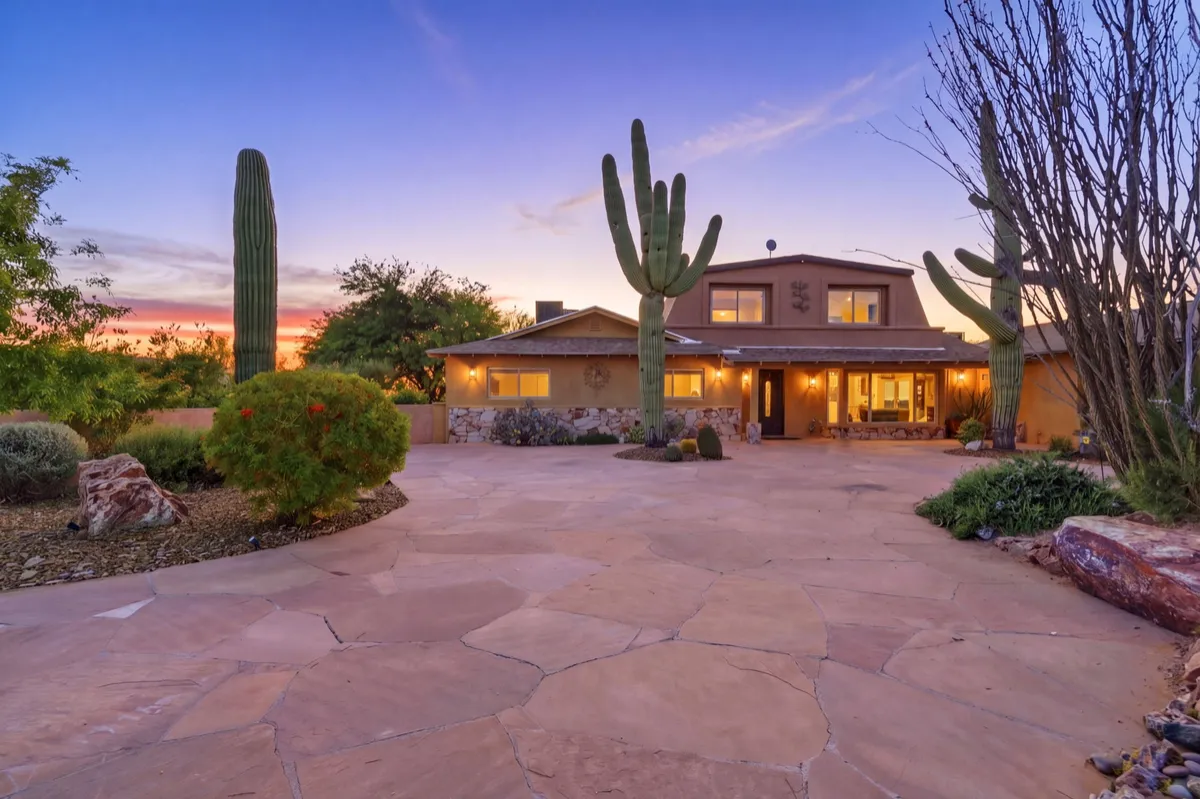 Southwest home at dusk in Tucson, Arizona