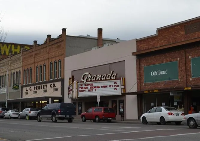 La Grande commercial property owners trust Signature Roofing for quality and reliability
