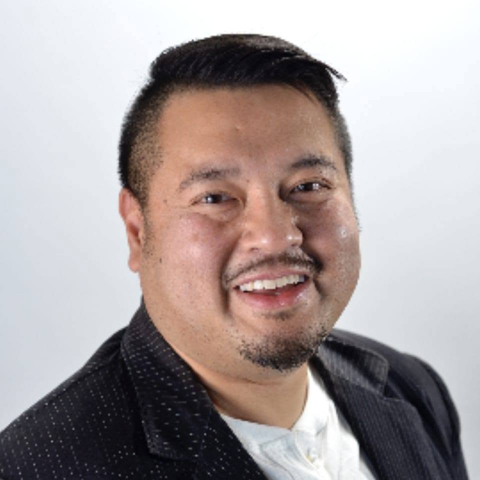 Portrait photo of instructor Khloa