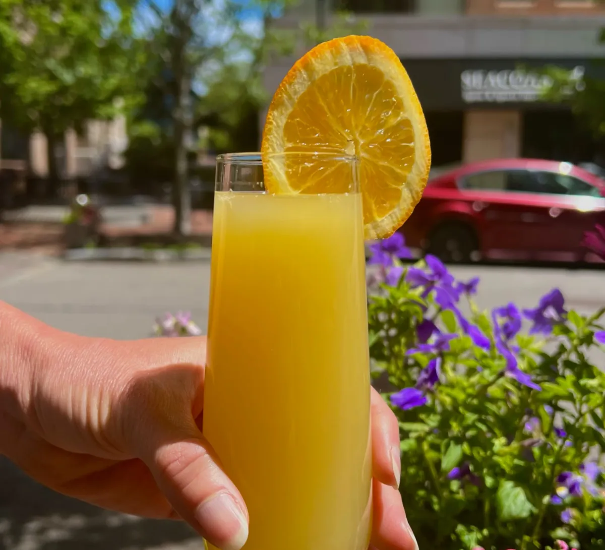 Mimosas with prosecco and orange juice