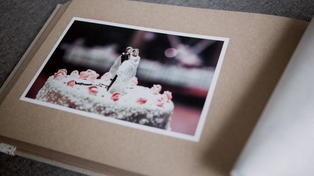 How Can You Customize a Photo Booth Experience for Your Wedding?