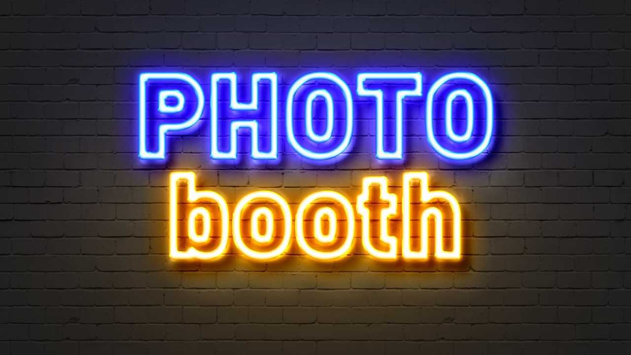 How Much Should You Spend on a Photo Booth for Your Dallas Event?