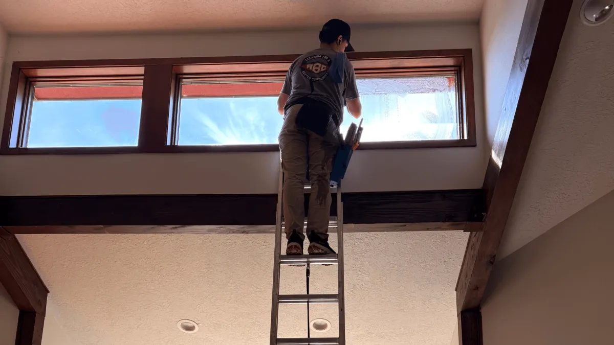 Professional window cleaning in Salem OR