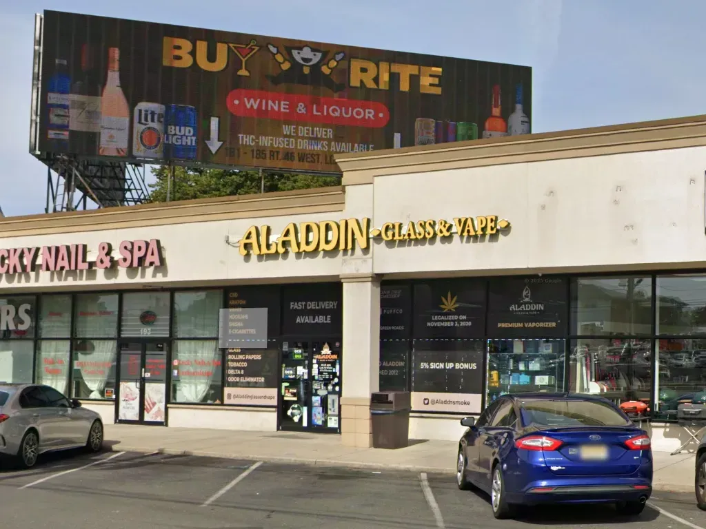 Aladdin Glass & Vape - Lodi, NJ